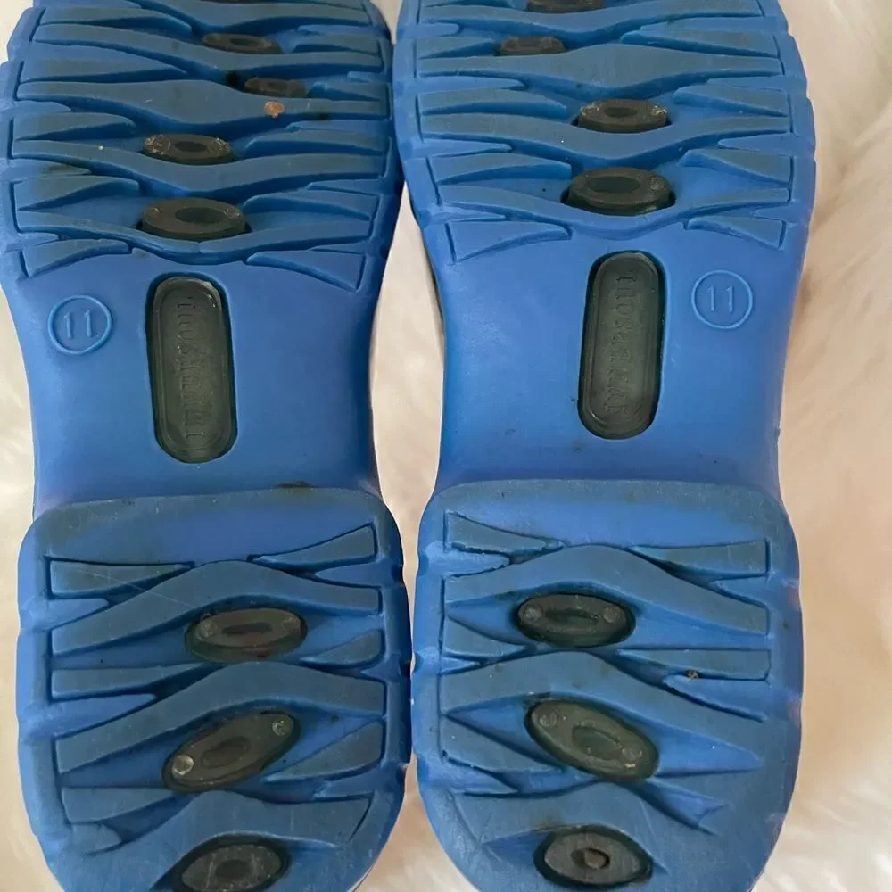 Inner Soul multi color Rubber rain boots with indigo blue soles size11